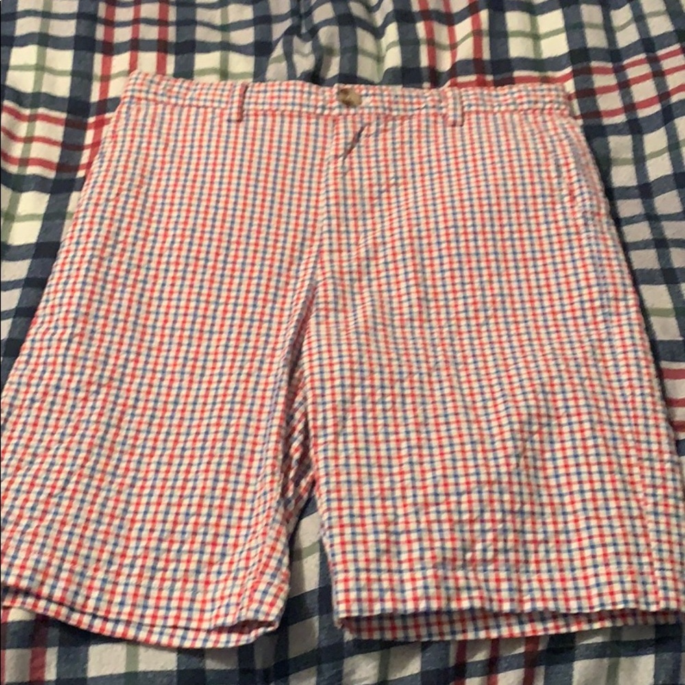 Vineyard vines Boys 14 stretch shorts